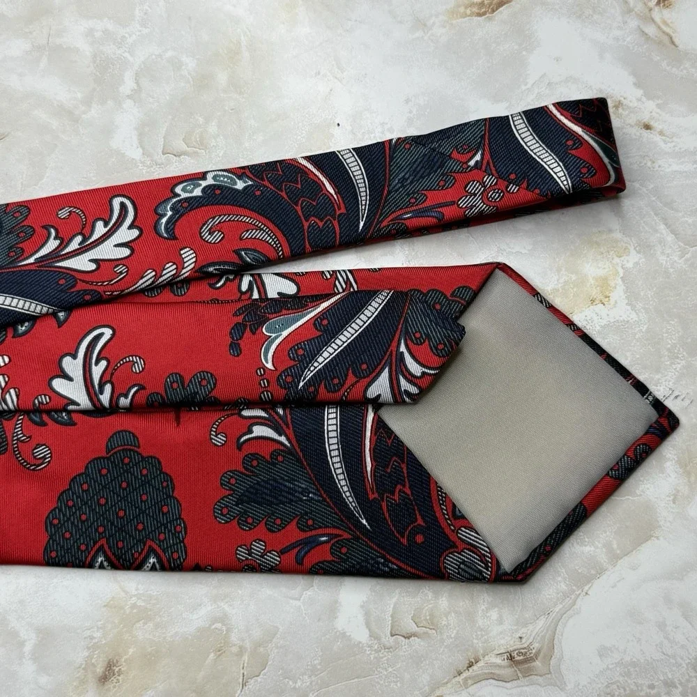 NWOT Stanford Silk Tie Red &‎ Navy Print 3 5/8